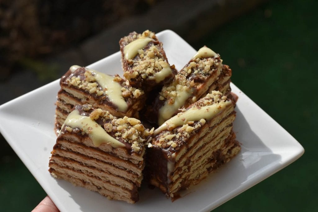 tort din biscuiti-reteta