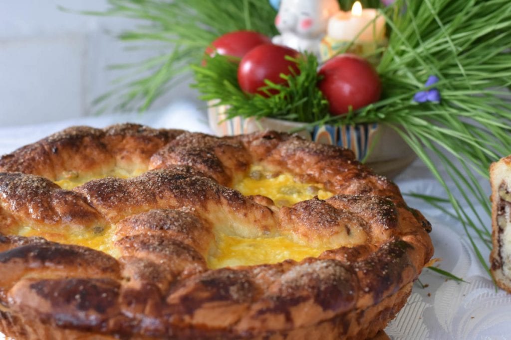 pasca cu aluat de cozonac-reteta