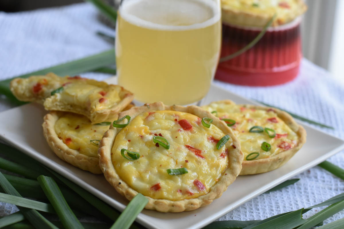 Mini tarte cu branza de capra