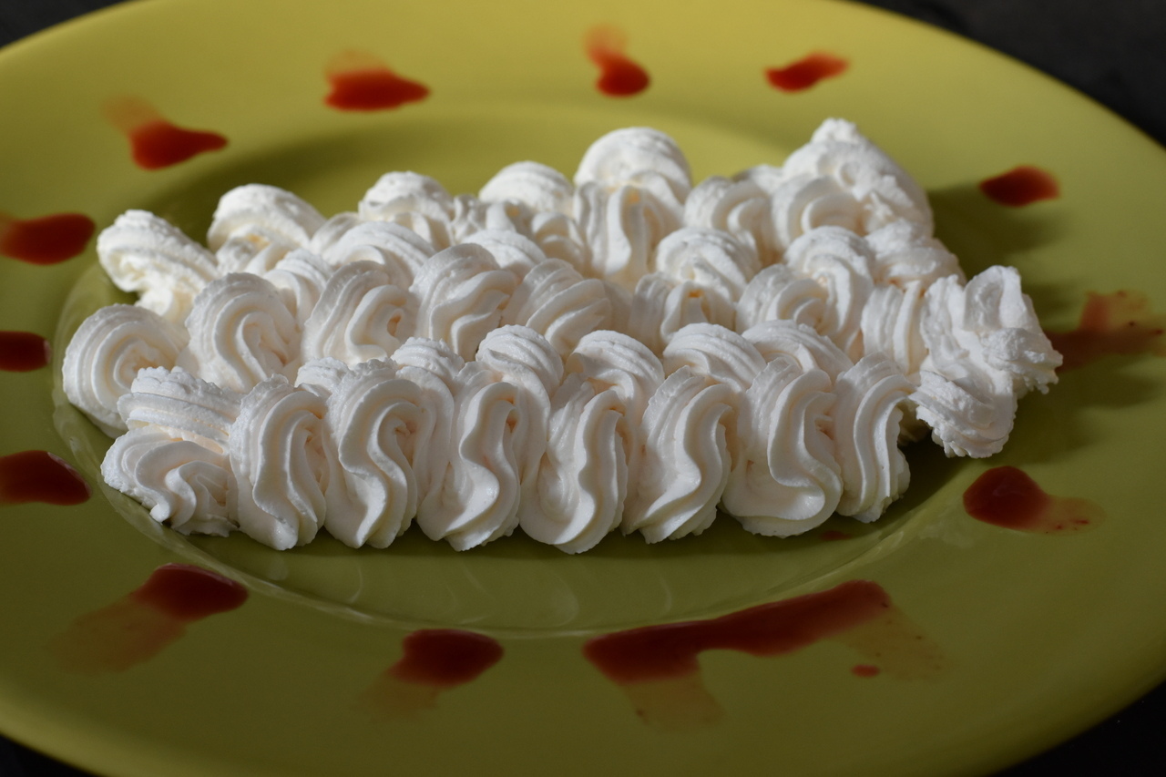 Crema cu frisca si iaurt